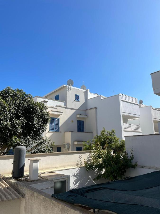 Villa Ticia A 100 Metri Dalla Spiaggia Con Parcheggio Privato Lido Marini Exterior foto